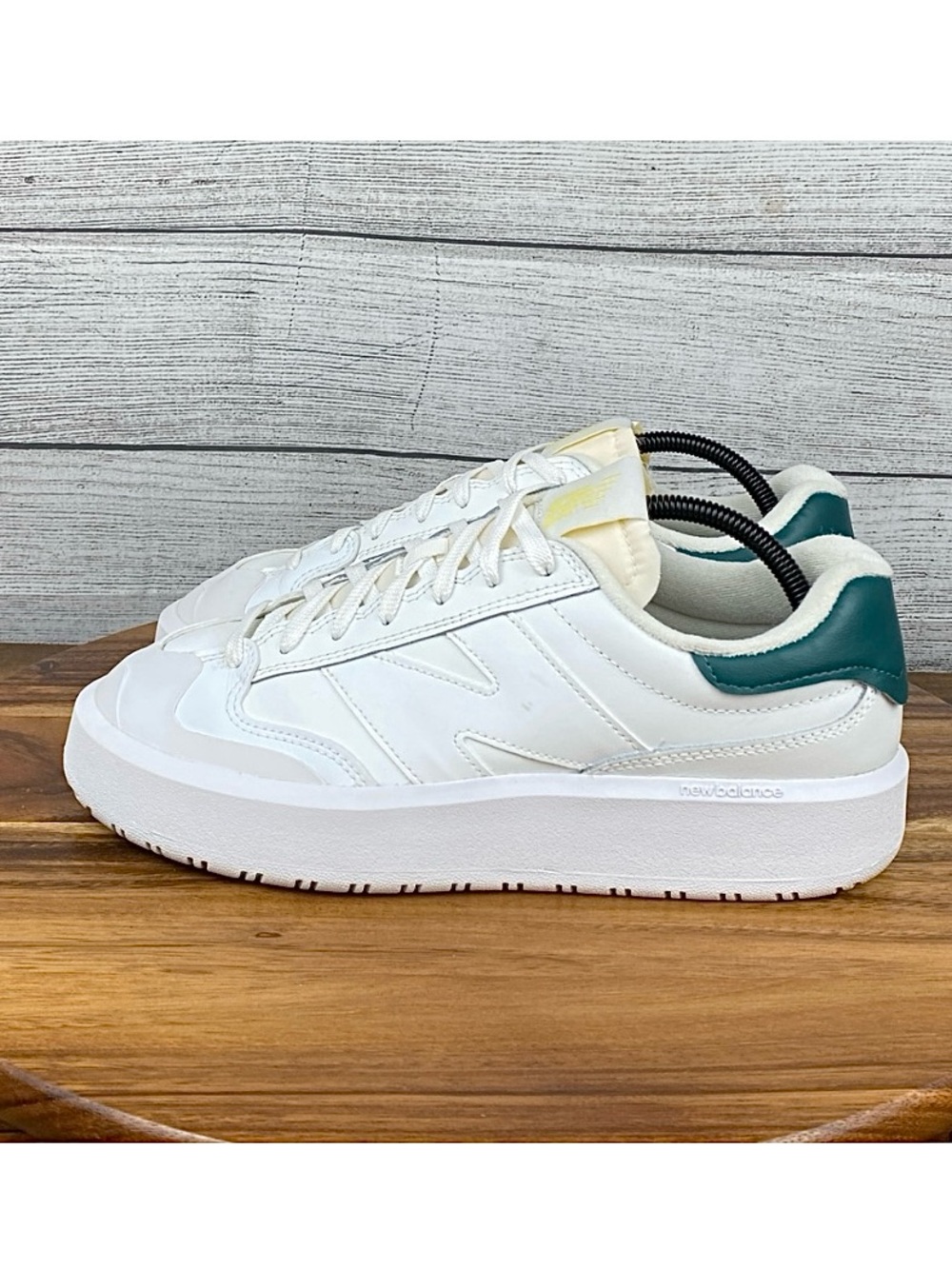 New Balance CT302 White Vintage Teal Maize Sneakers CT302LF Men’s Shoe Size 9.5